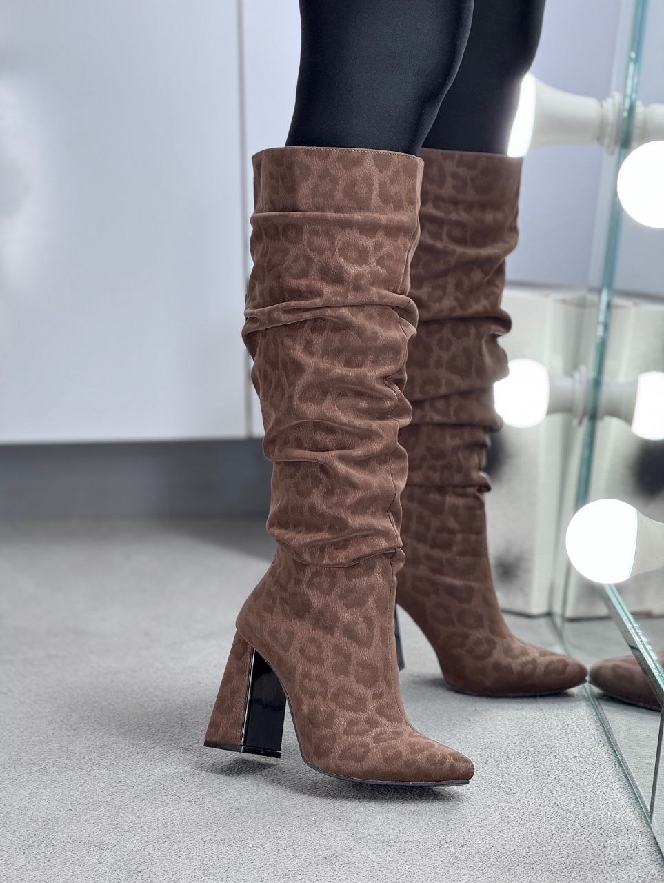 بوت پلنگی ساق بلند پاشنه دار